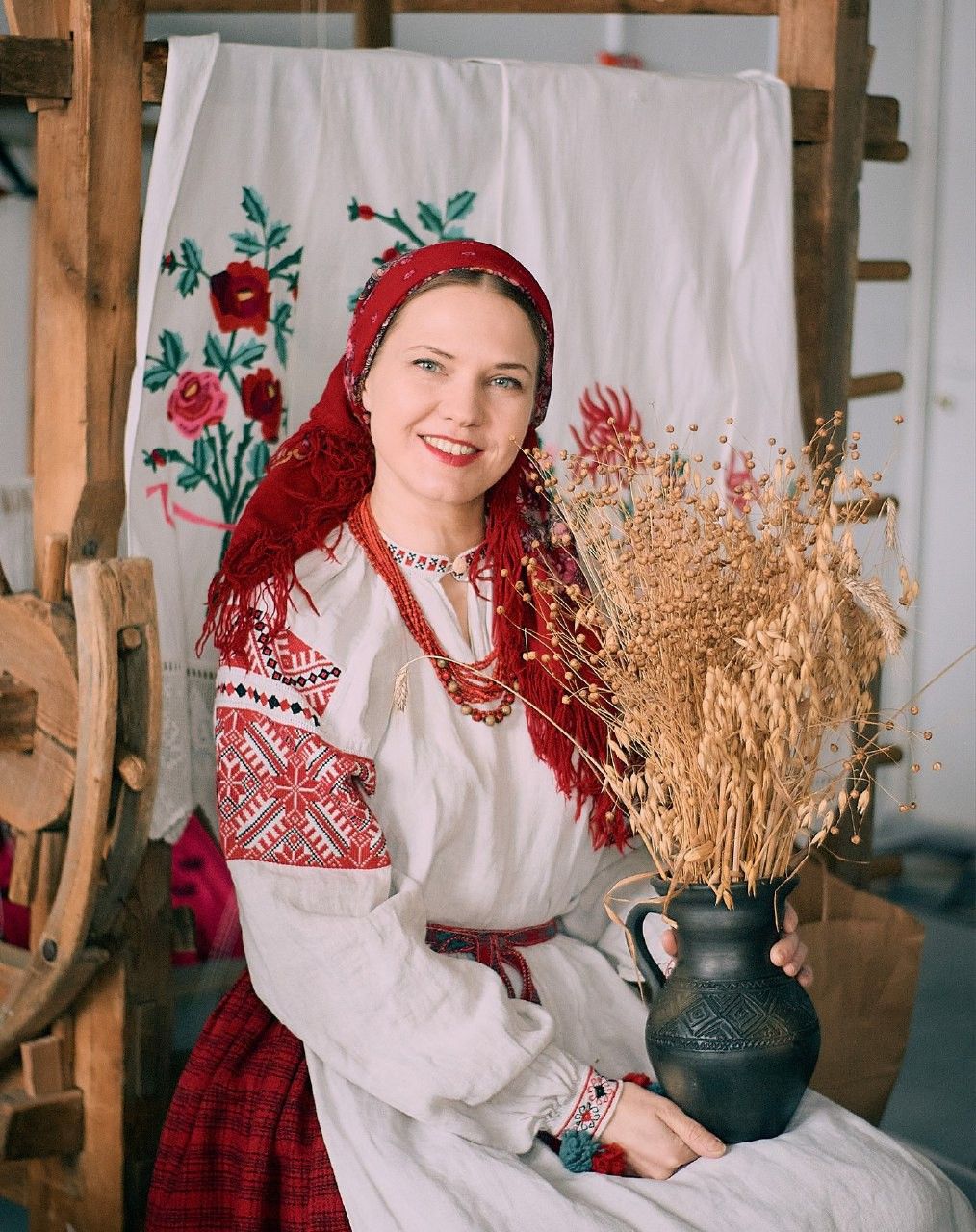 Women in Slavic costumes in Pacanbaru