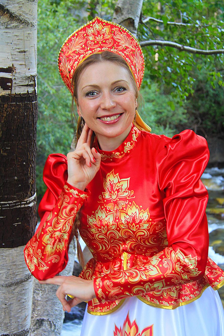 Women in Slavic costumes in Pacanbaru