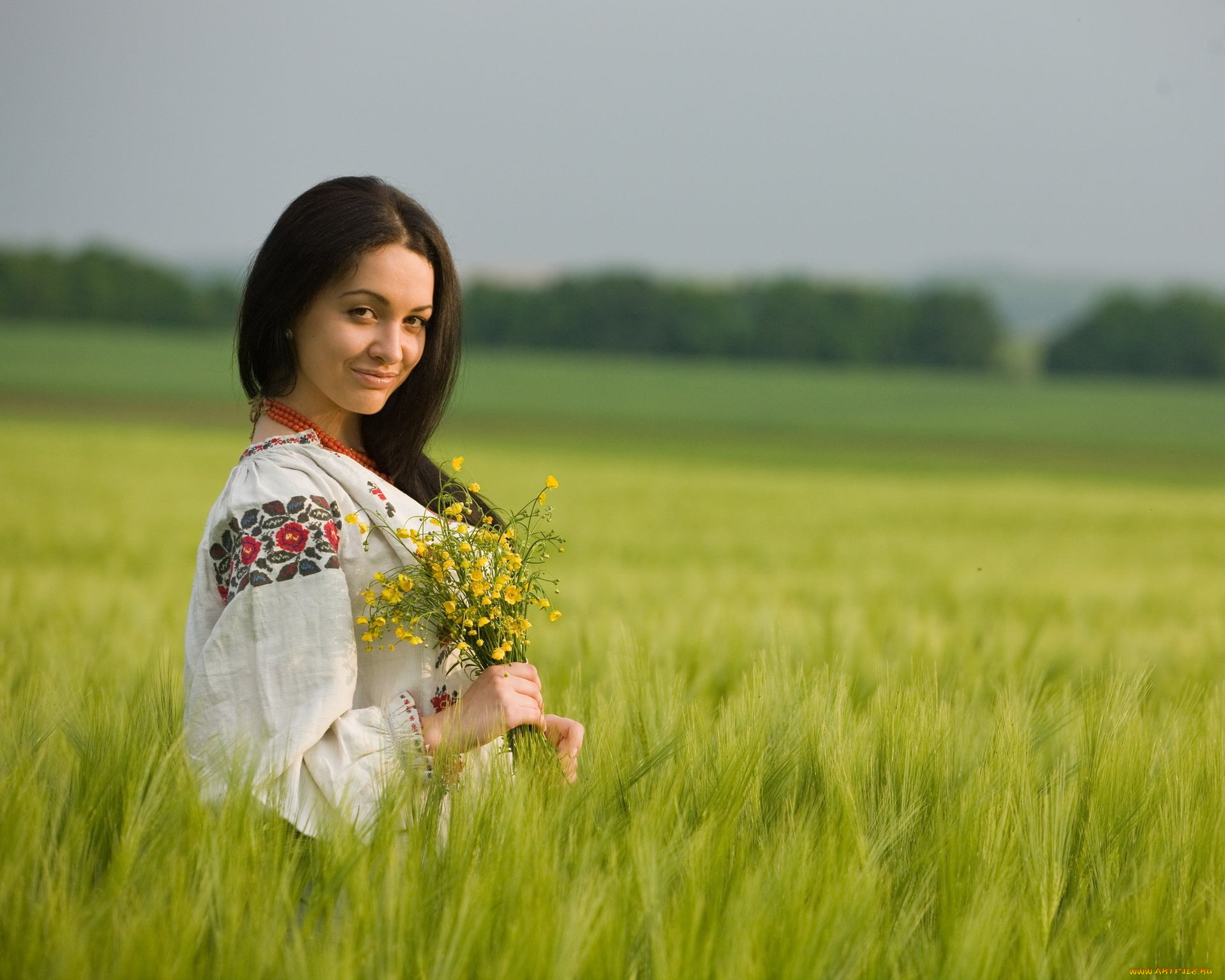 Women in Slavic costumes in Pacanbaru