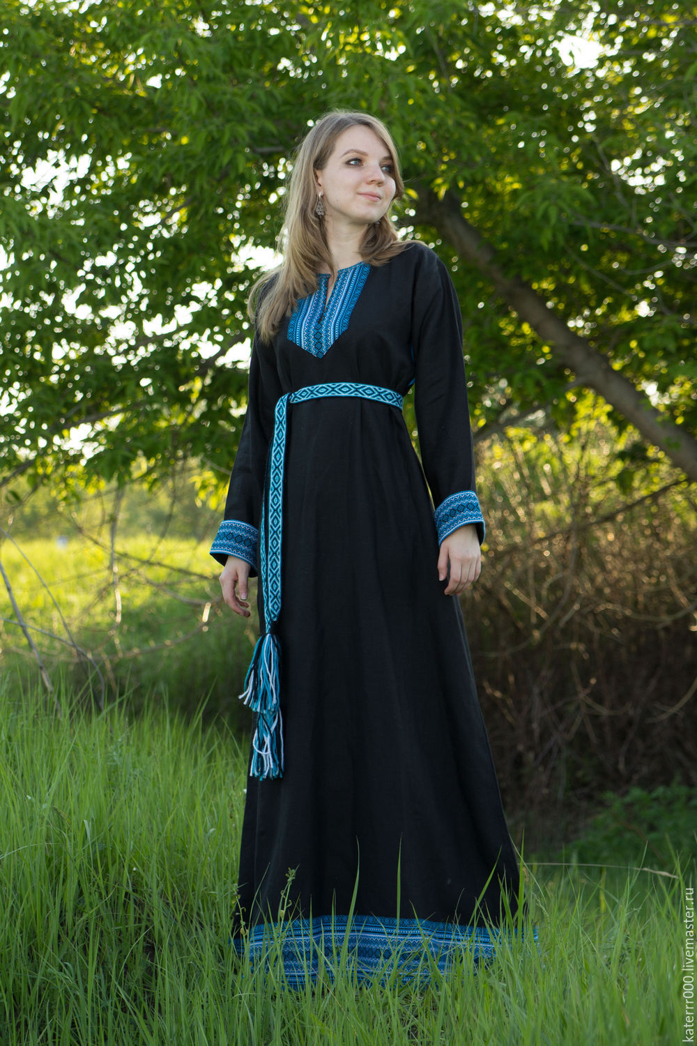 Women in Slavic costumes in Pacanbaru