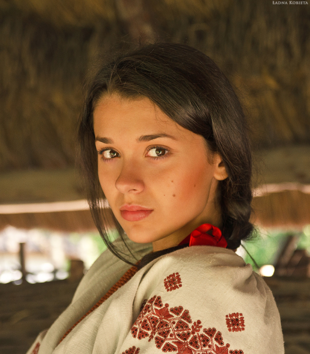 Girls in Slavic costumes in Pacanbaru