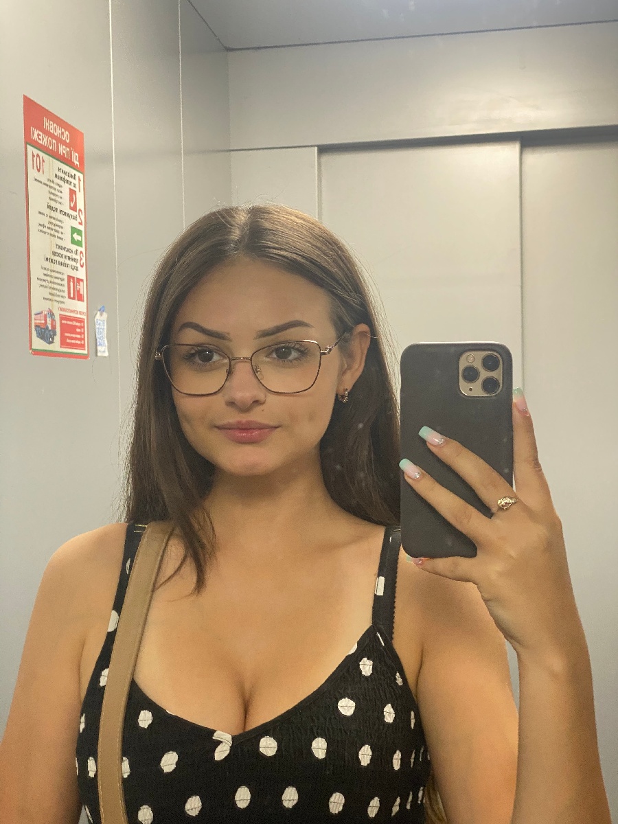 Sexy model Stacy in Pacanbaru