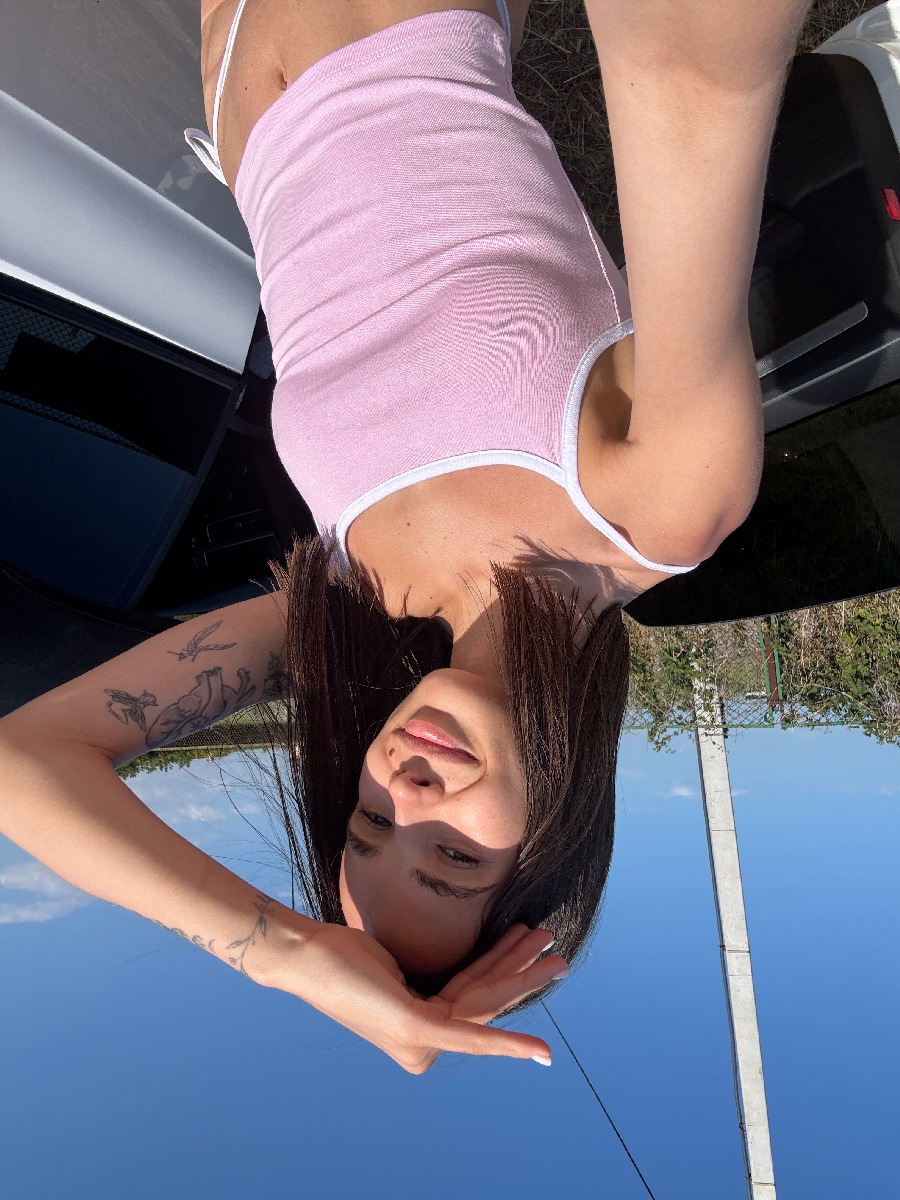 Sexy model Tina in Pacanbaru